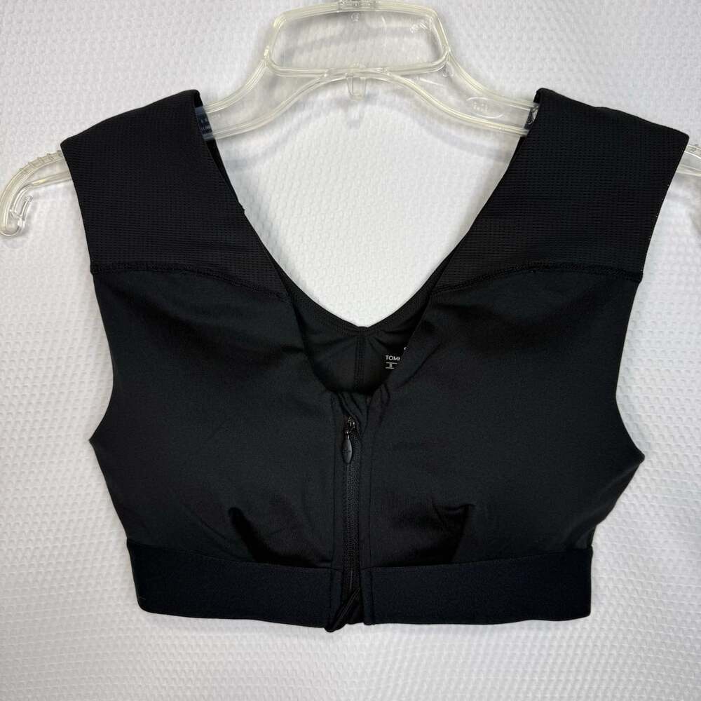 Front-Zip Black Sports Bra with Wide Straps